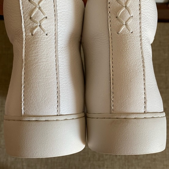 Frye- Lena Zip Sneaker- 7.5 (recommended for 7) - Picture 6 of 15